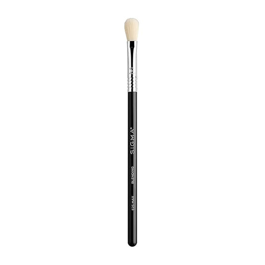 Sigma Beauty Professional E25 Max Eyeshadow Blending Brush – Professional Eyeshadow Brush for Seamless Eyeshadow Blending, Softens Dramatic Edges & Harsh Lines for a Well Blended Effect (1 Brush)