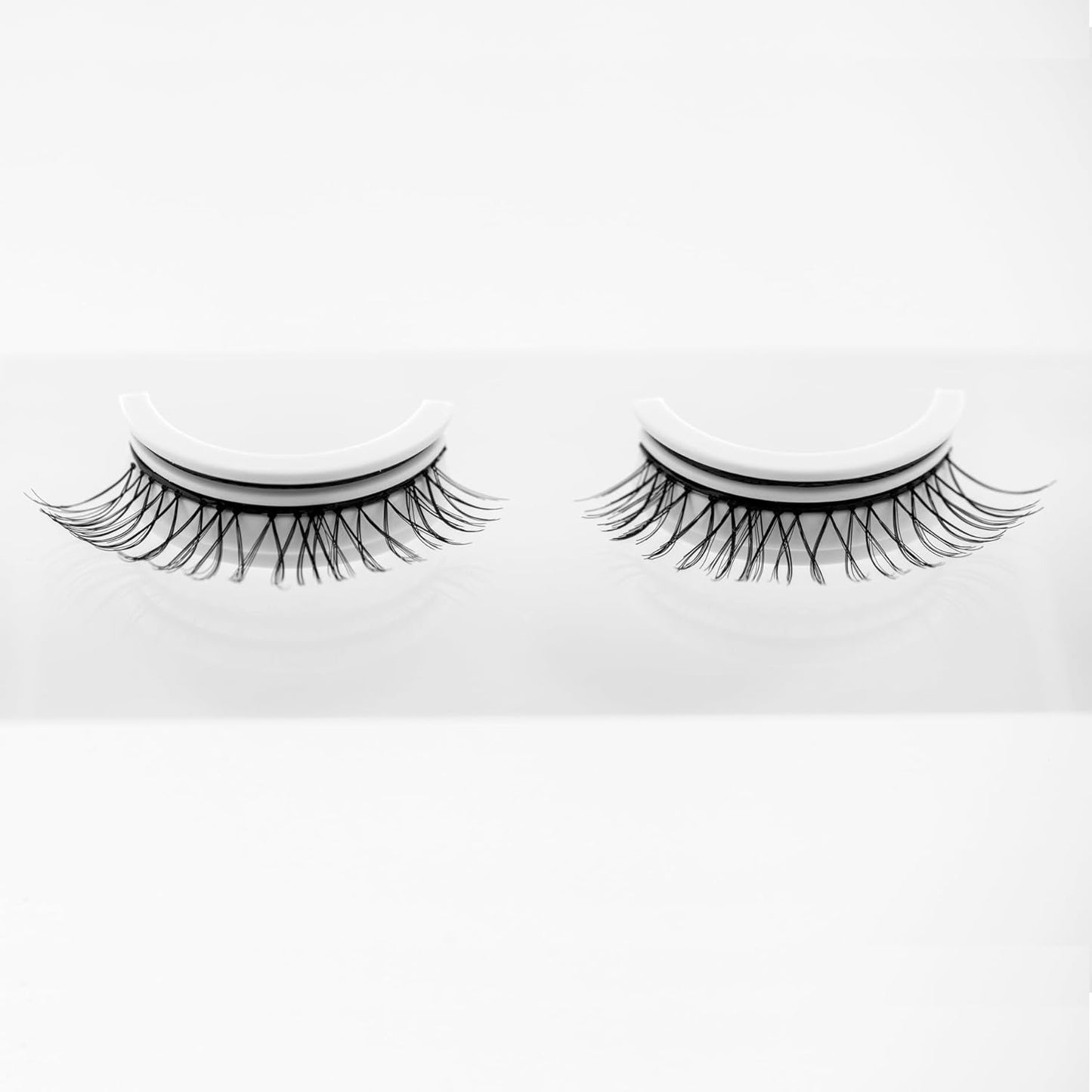 False Eyelashes, 5 Pairs Wispy Light Pre-Glued Self Adhesive Lashes with Applicator (DLP02)