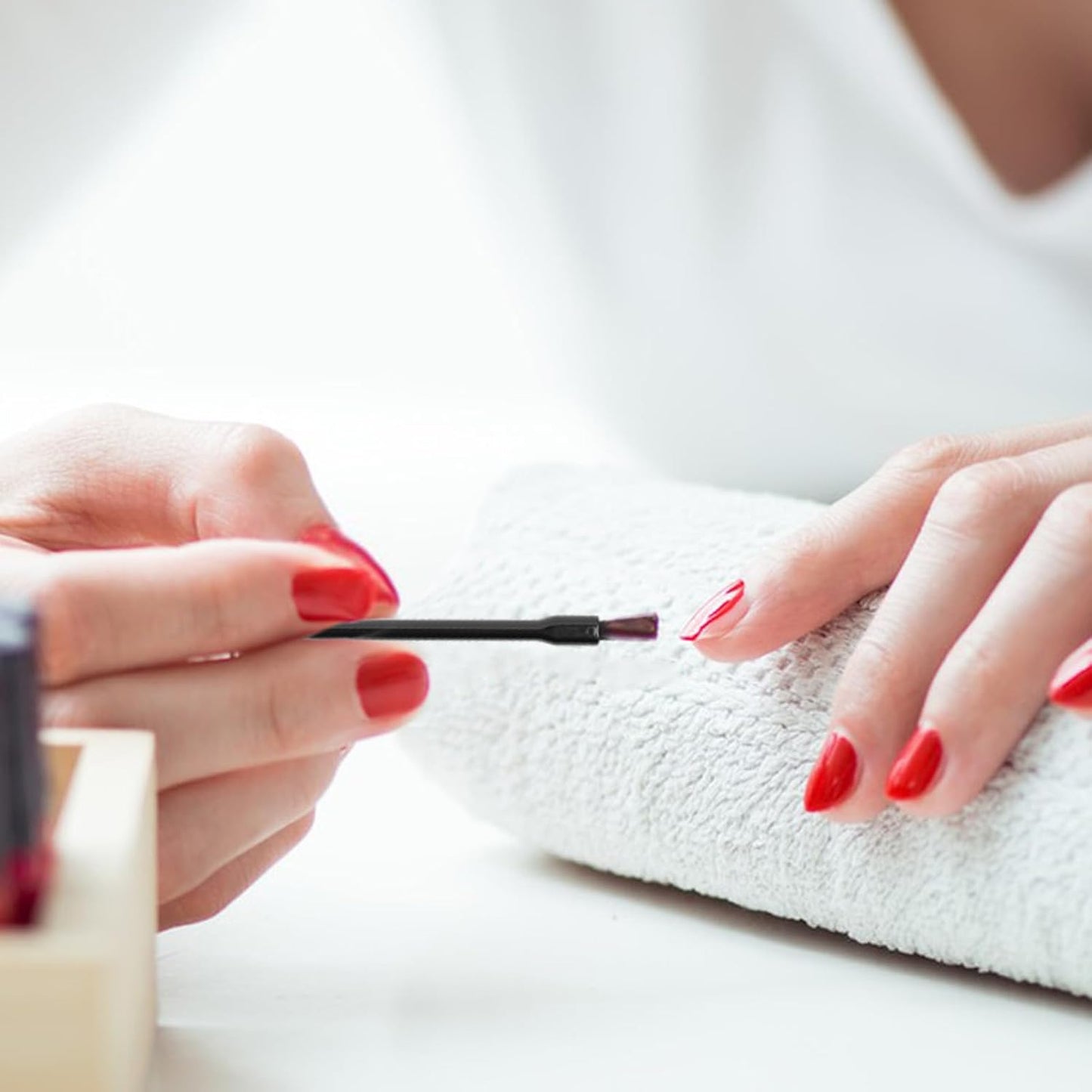 200 Pcs Disposable Nail Polish Brushes for Makeup, Nail Polish Applicator for Women