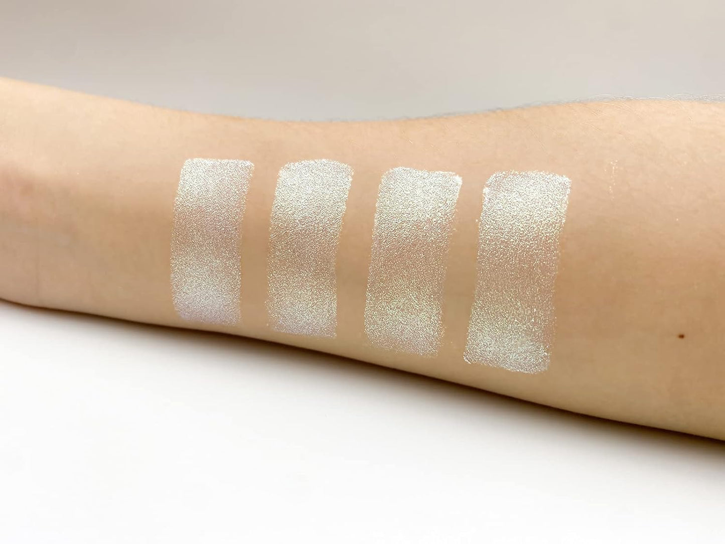 Highlighter Makeup, Cream Highlighter, Face Highlighter, Long Lasting Glitter Highlighter Makeup Palette - Silver White Highlighter