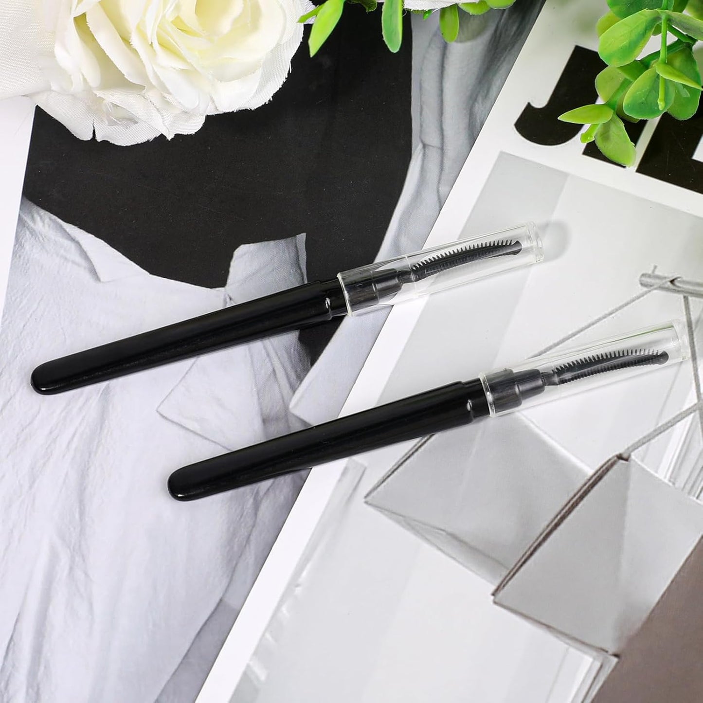 3 Pcs Silicone Lash Brush Mascara Eyelash Separator Eyelash Comb Eyebrow Brush Eyelashes Definer with Dust Lid Lash Separating Comb Brow Grooming Brush