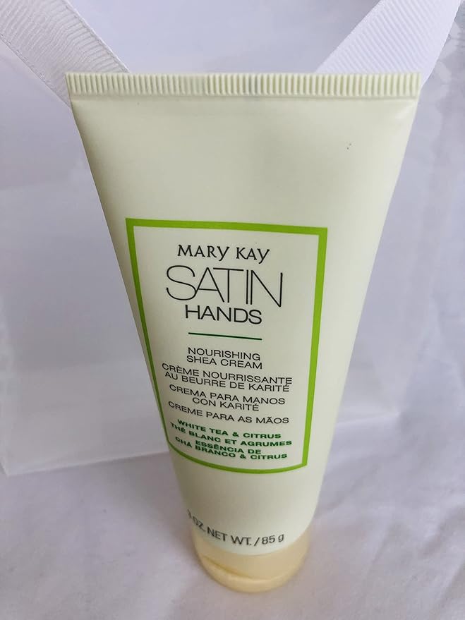 Mary Kay Satin Hands Pamering Set