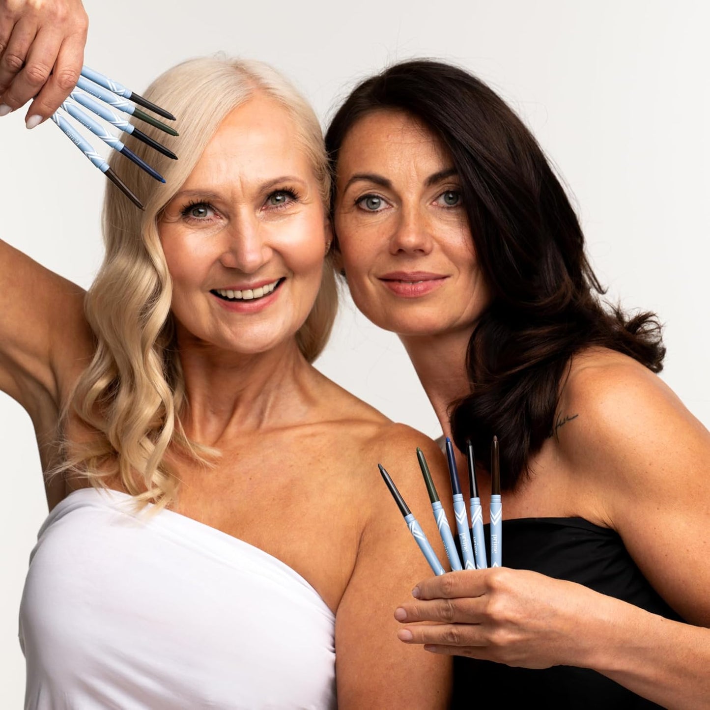 PrimeEyes Glide Eyeliner for Mature Women – Waterproof, Long-Stay and Mess-Proof – Gel Creme Texture, Discreet Sharpener and Effective Smudger (Golden Metallic)