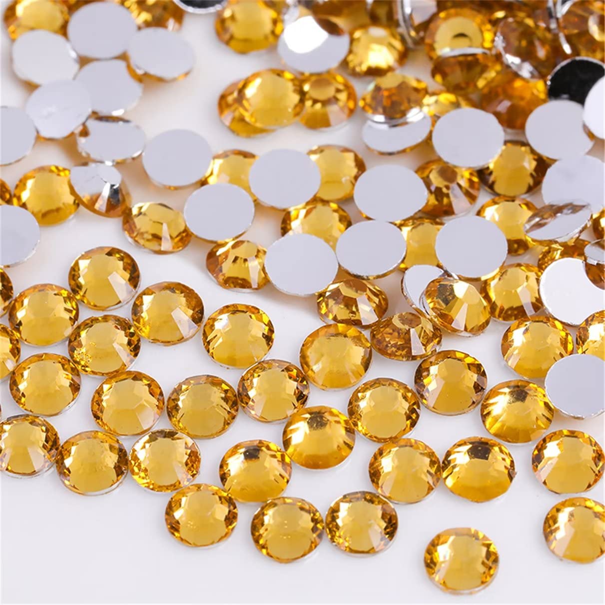 500 Pieces SS30 6mm Flatback Rhinestones Clear Glass Round Gems Crystals for Nail Art DIY Crafts Clothes Shoes Bags （Golden Yellow）