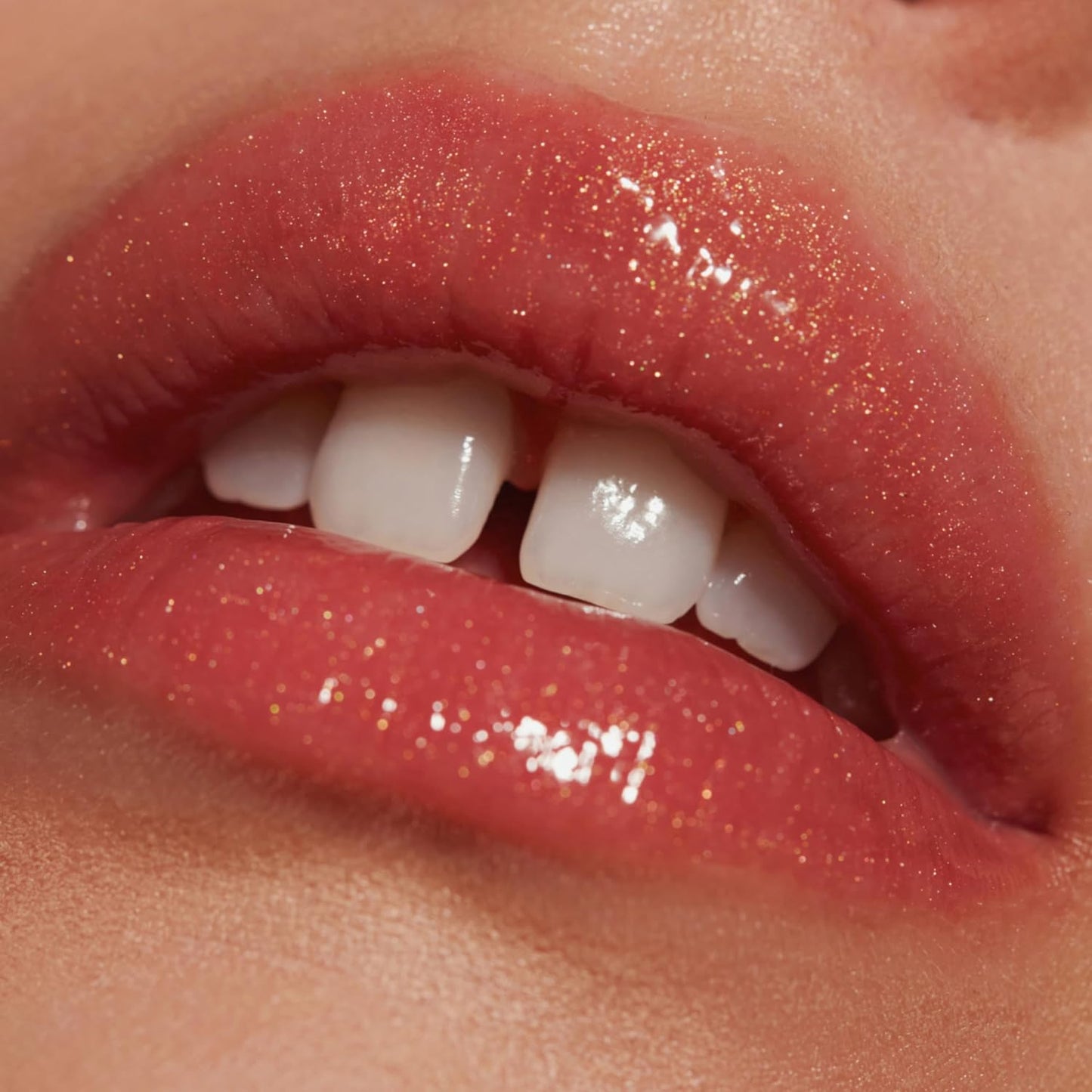 Live Tinted Huegloss High-Shine Lip Gloss - Hydrating, Non-Sticky, Moisturizing Lip Gloss with Hyaluronic Acid, Coconut Oil, and Shea Butter For a Soft Barrier & Seals in Moisture - Soft Shimmary Pink