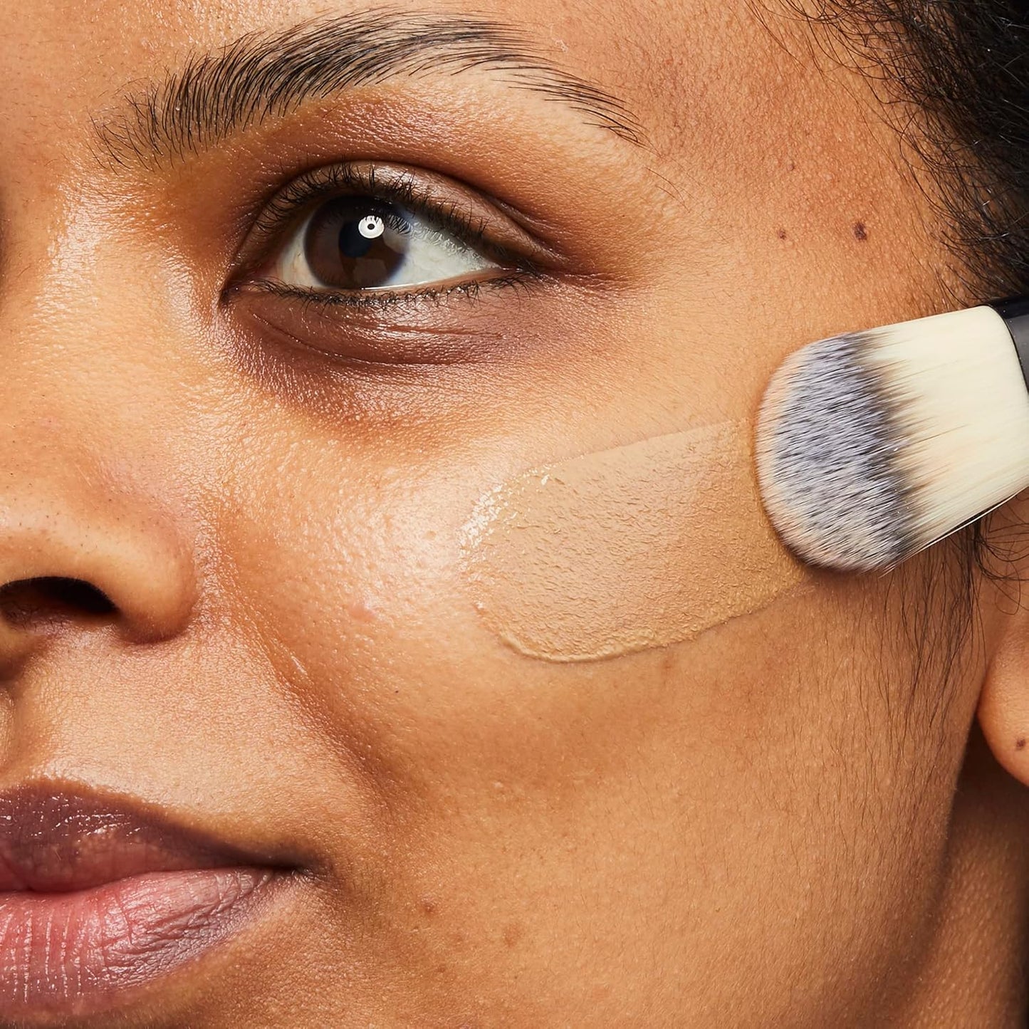 No7 Protect & Perfect Advanced All in One Foundation - Deep Honey - Light to Buildable Coverage - Hydrating Foundation with SPF 50 - Reduces Redness & Blurs Visible Pores (30ml)